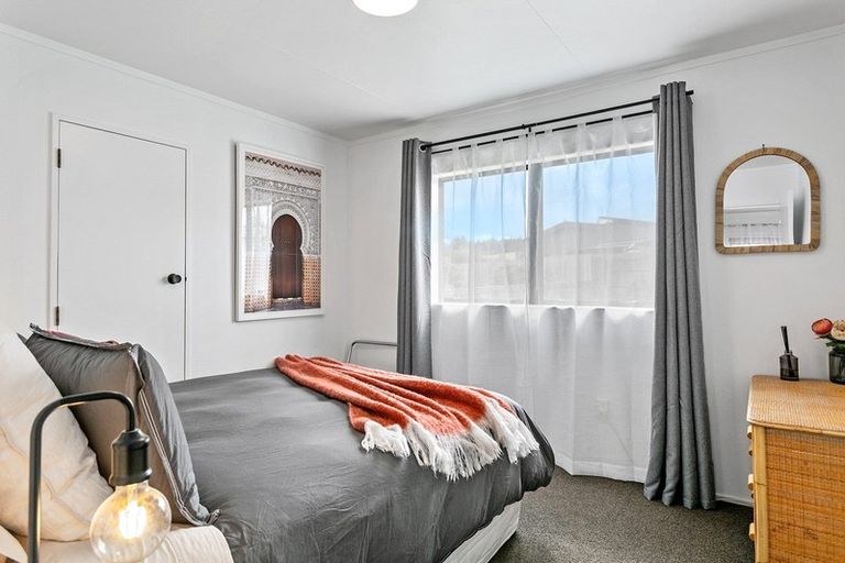 Photo of property in 18 Newberry Place, Richmond Heights, Taupo, 3330