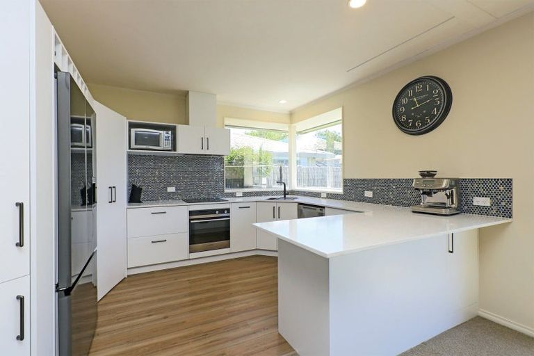 Photo of property in 219 Mcleod Street, Camberley, Hastings, 4120