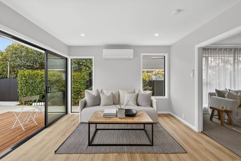 Photo of property in 15 Oakfield Street, Burnside, Christchurch, 8053