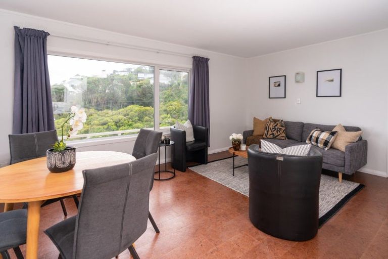 Photo of property in 2/72 Homebush Road, Khandallah, Wellington, 6035