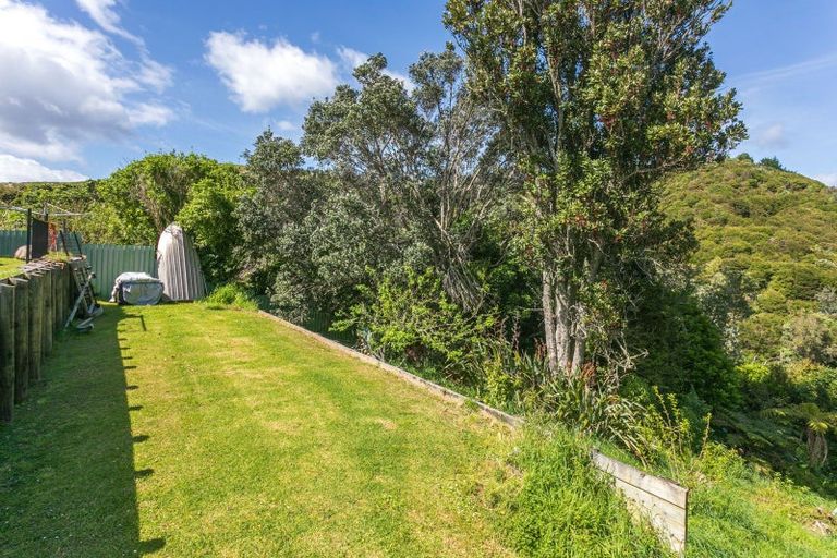 Photo of property in 69 Pye Place, Hot Water Beach, Whitianga, 3591