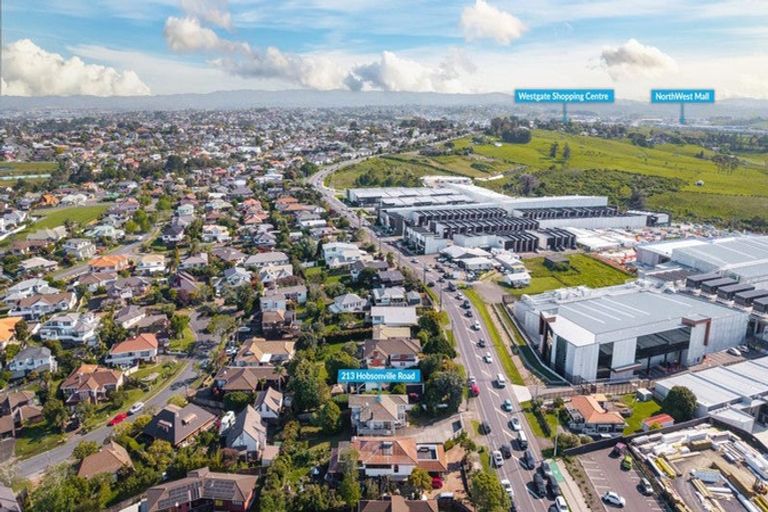 Photo of property in 213 Hobsonville Road, Hobsonville, Auckland, 0618