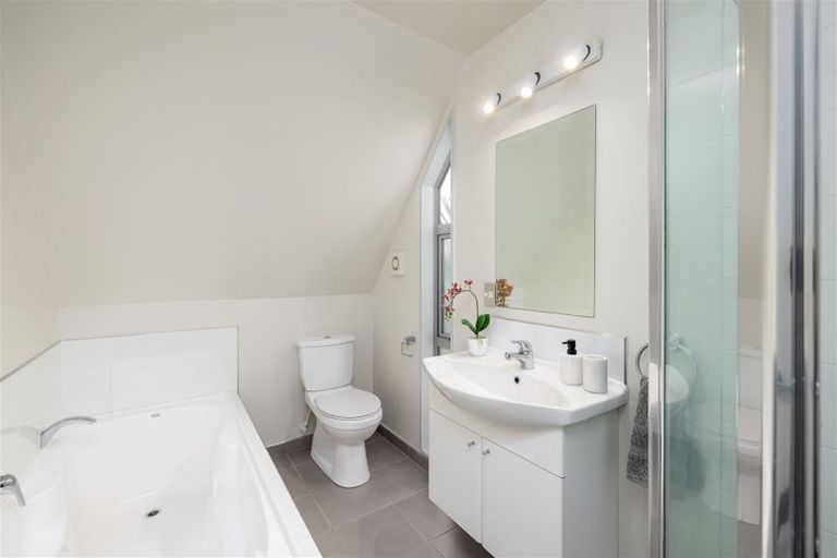 Photo of property in 543 Barbadoes Street, Edgeware, Christchurch, 8013