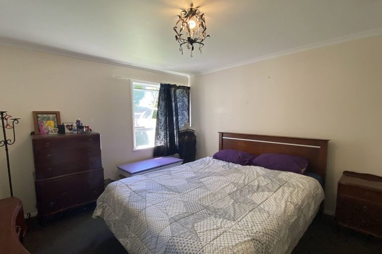 Photo of property in 18a Hutchins Street, Waitara, 4320