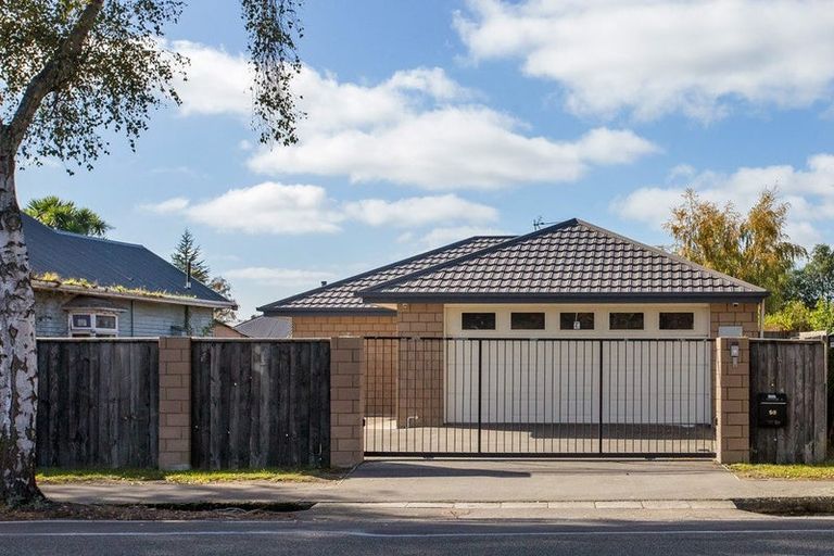 Photo of property in 98 Condell Avenue, Papanui, Christchurch, 8053