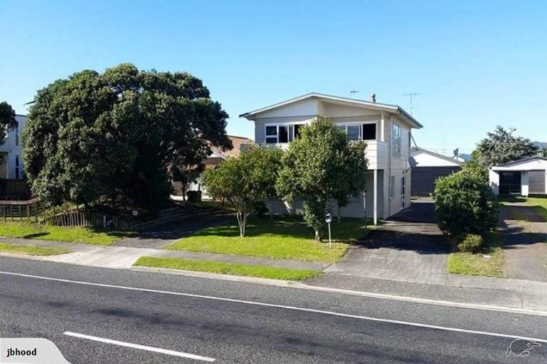 Photo of property in 828a Papamoa Beach Road, Papamoa Beach, Papamoa, 3118