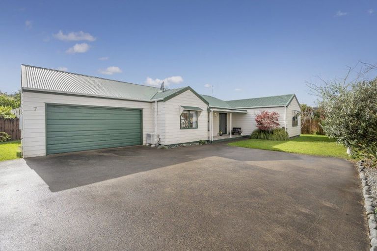 Photo of property in 7 Cholmondeley Crescent, Whitianga, 3510