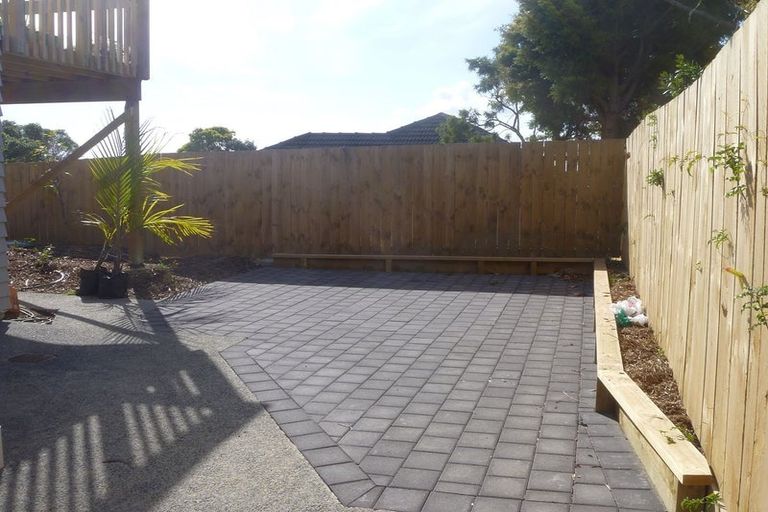 Photo of property in 557c Glenfield Road, Glenfield, Auckland, 0629