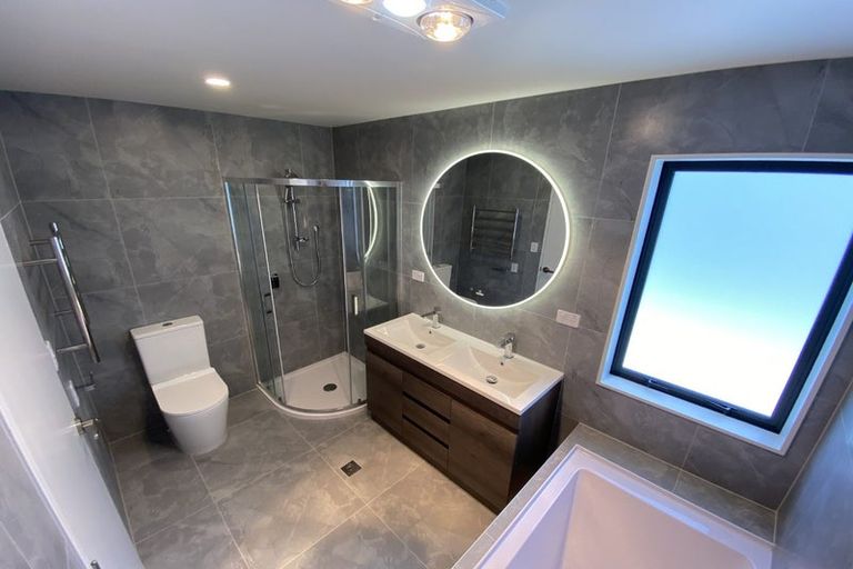 Photo of property in 11 Papa Takaro Lane, Flat Bush, Auckland, 2019