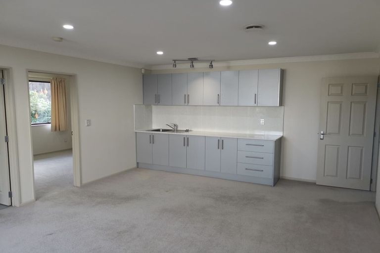 Photo of property in 10 Tekapo Rise, Fairview Heights, Auckland, 0632
