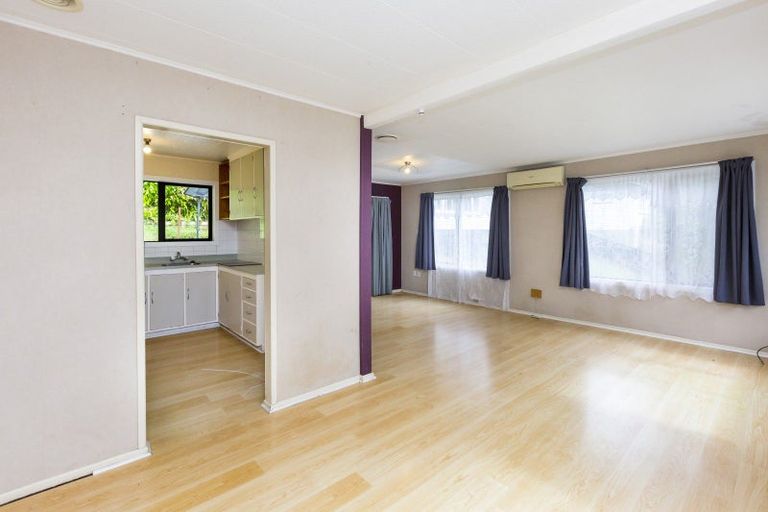 Photo of property in 76 Elmslie Road, Pinehaven, Upper Hutt, 5019