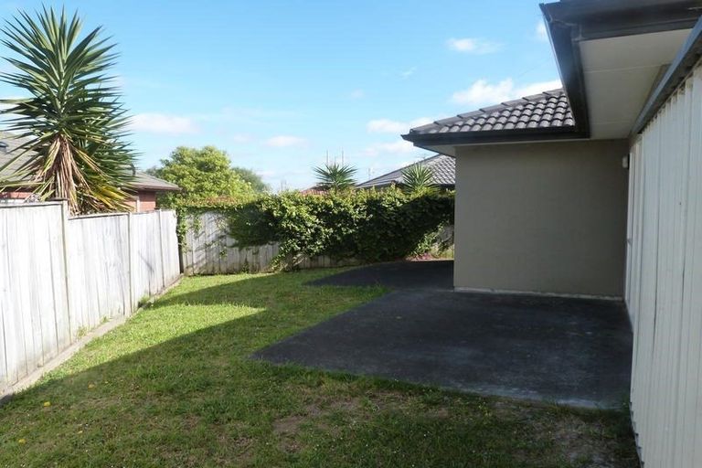 Photo of property in 25 Arlose Place, Westgate, Auckland, 0614