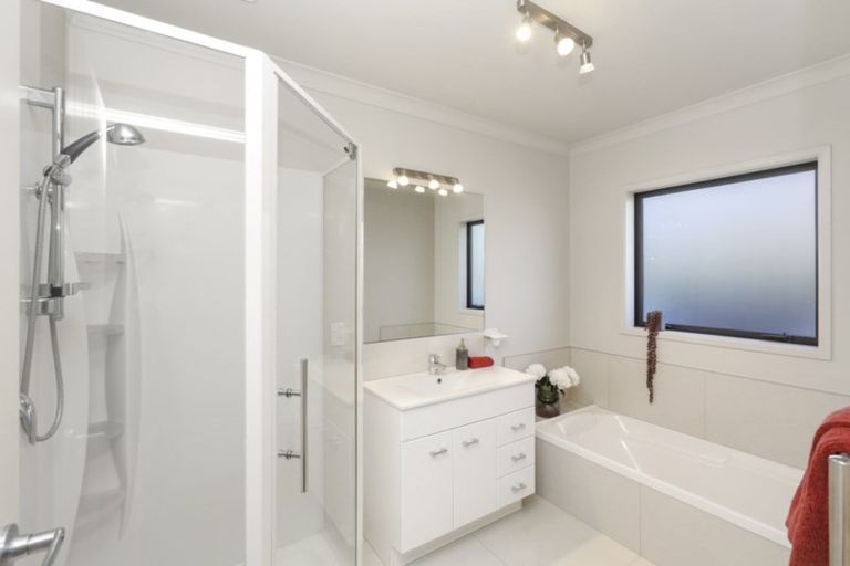 Photo of property in 24 Coby Sydney Drive, Bell Block, New Plymouth, 4312