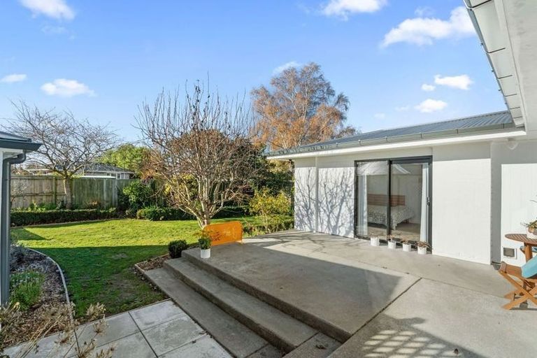 Photo of property in 126 Kendal Avenue, Burnside, Christchurch, 8053