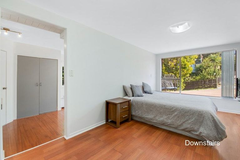 Photo of property in 15 Tacitus Place, Totara Vale, Auckland, 0629
