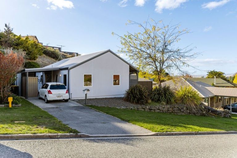 Photo of property in 15 Aronui Road, Bridge Hill, Alexandra, 9320