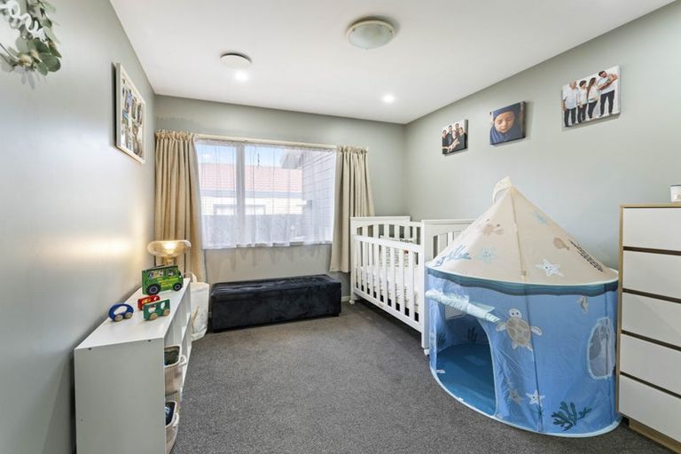 Photo of property in 75 Kamara Road, Glen Eden, Auckland, 0602