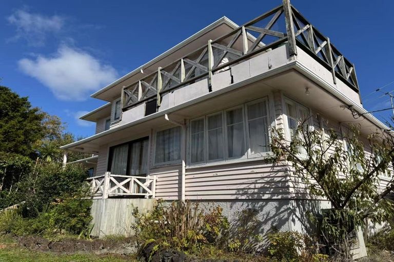 Photo of property in 572 Beach Road, Rothesay Bay, Auckland, 0630
