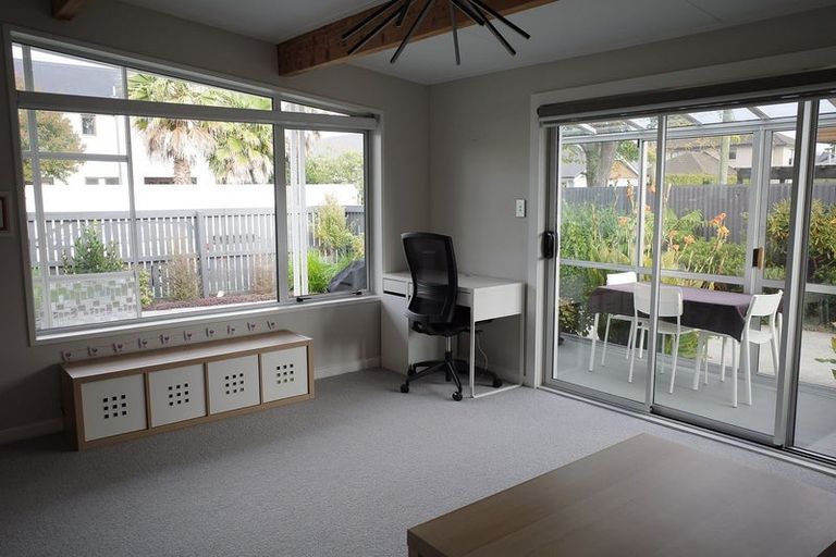 Photo of property in 1/64 Abberley Crescent, St Albans, Christchurch, 8014