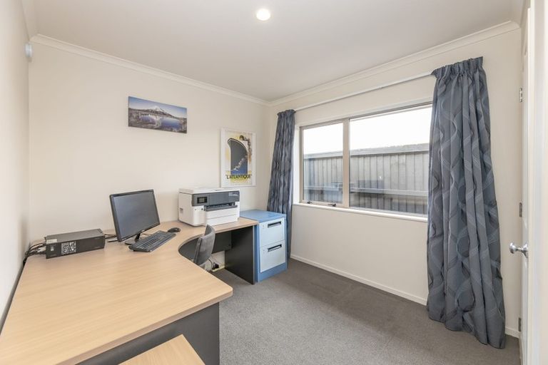 Photo of property in 21 Ernest Gray Place, Halswell, Christchurch, 8025