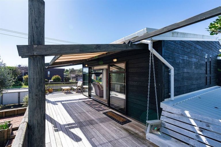 Photo of property in 2 Tahi Road, Paraparaumu Beach, Paraparaumu, 5032