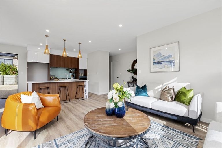 Photo of property in 23 Vinistra Road, Kumeu, 0810