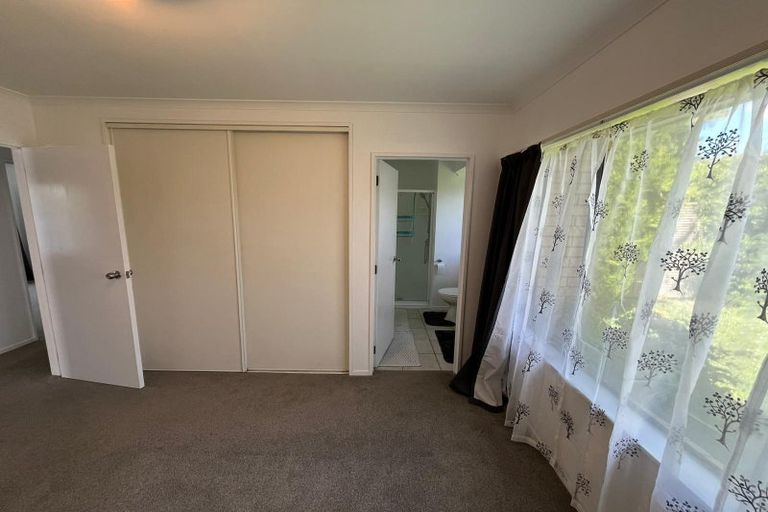 Photo of property in 13 Sandwick Drive, Weymouth, Auckland, 2103