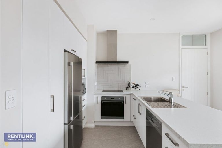 Photo of property in 6 Otira Close, Papamoa Beach, Papamoa, 3118