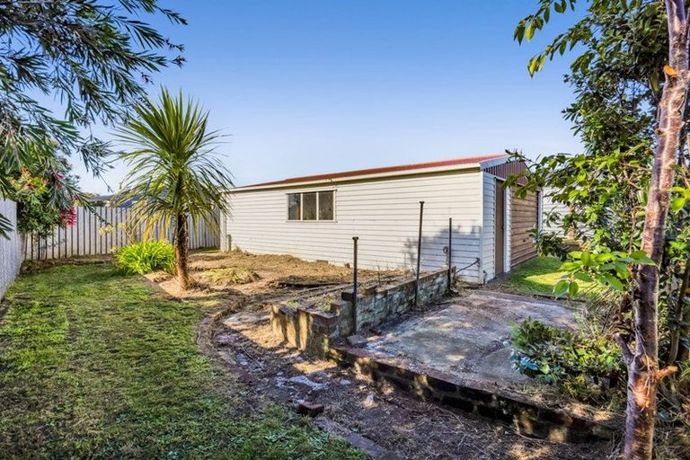 Photo of property in 198 Waihi Road, Hawera, 4610