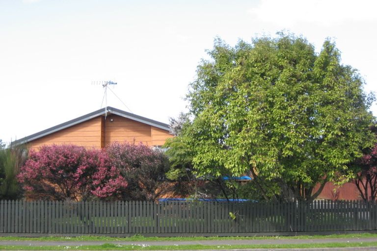 Photo of property in 14 Mansell Crescent, Bulls, 4818