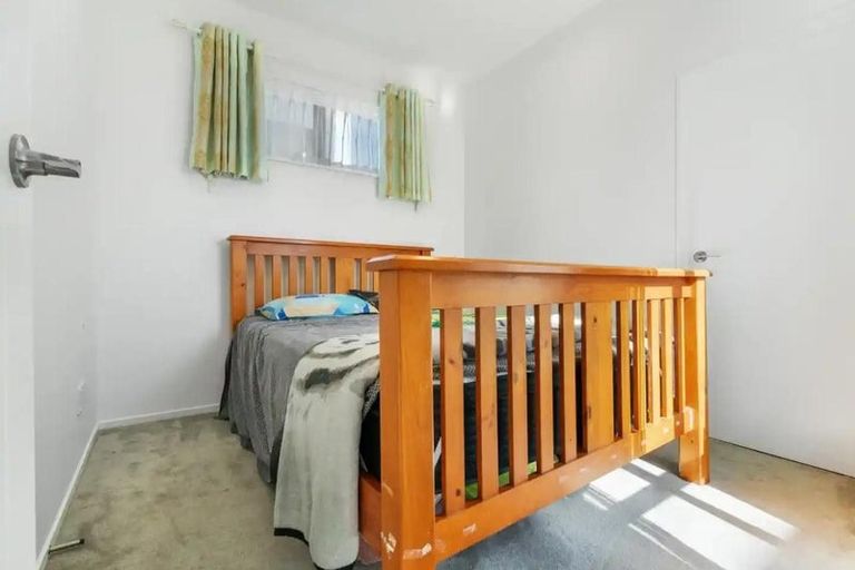 Photo of property in 3 Tumu Road, Papakura, 2110