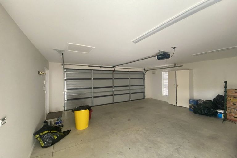 Photo of property in 27 Glentui Place, Waikawa, Picton, 7220