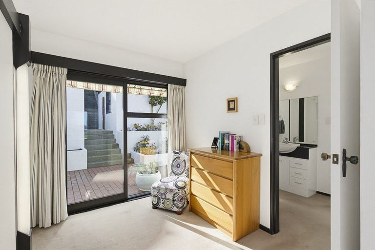 Photo of property in 68a Rama Crescent, Khandallah, Wellington, 6035