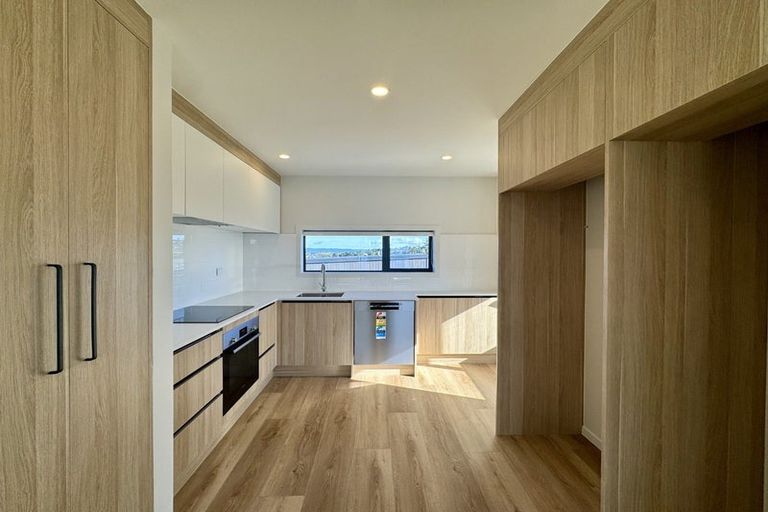 Photo of property in 5/506 Glenfield Road, Bayview, Auckland, 0629