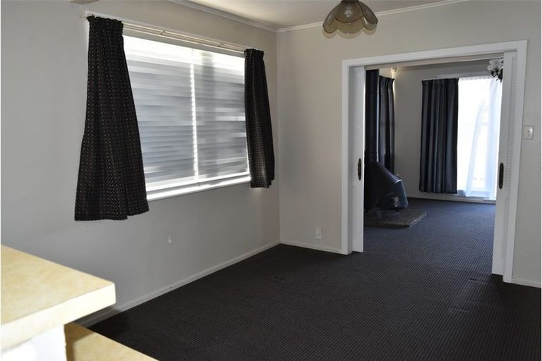 Photo of property in 99 Hendry Avenue, Hillsborough, Auckland, 1042