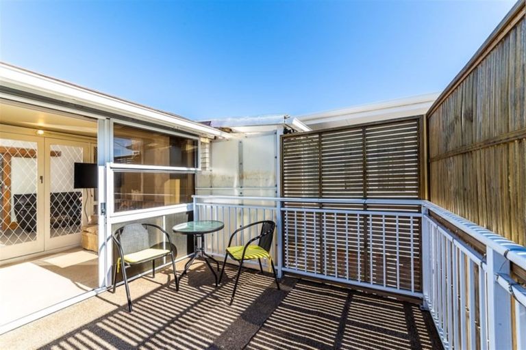 Photo of property in 65 Mcleod Road, Te Atatu South, Auckland, 0610