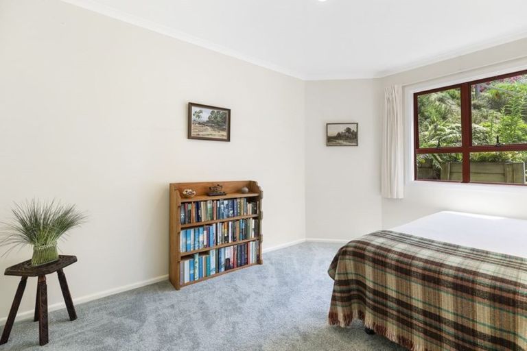 Photo of property in 297 Main Road, Tawa, Wellington, 5028