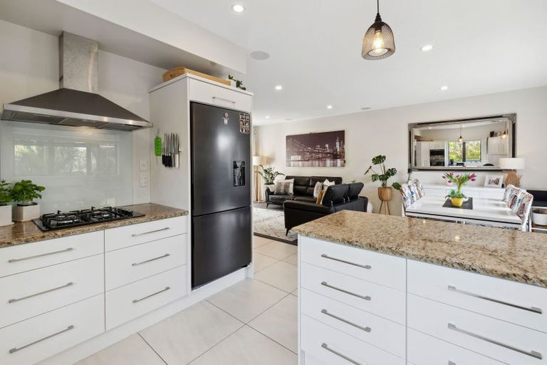 Photo of property in Point Ridge, 10/130 Gills Road, Albany Heights, Auckland, 0632