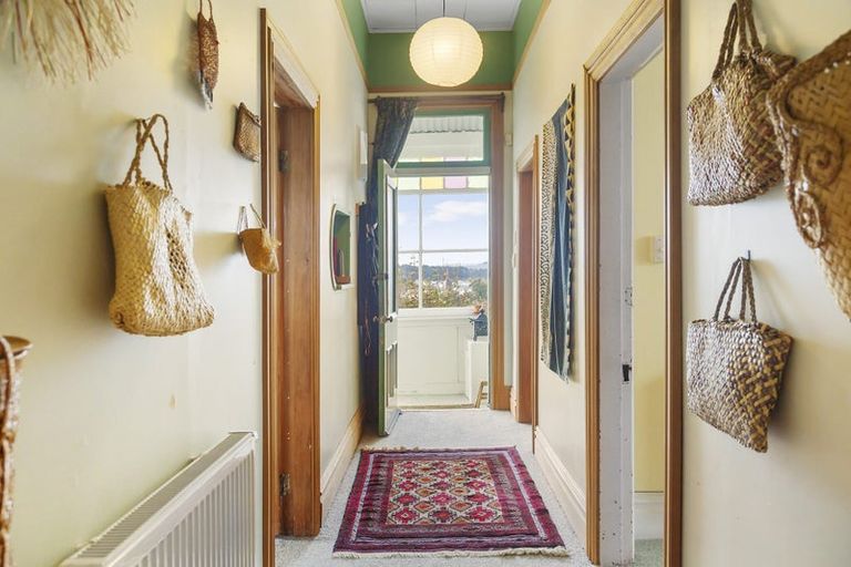 Photo of property in 7 Fairview Crescent, Kelburn, Wellington, 6012