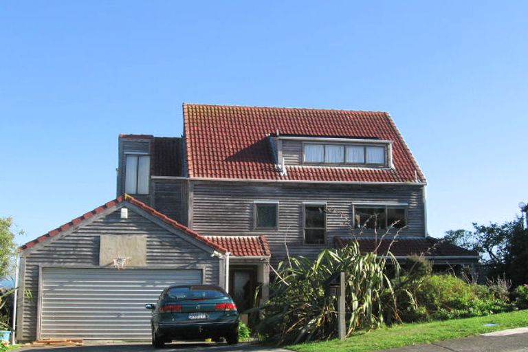 Photo of property in 3 Tregear Place, Camborne, Porirua, 5026