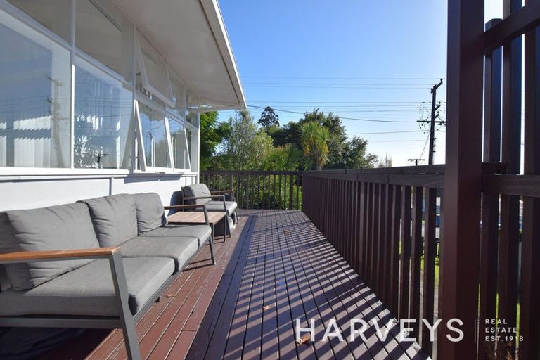 Photo of property in 13 Eastglen Road, Glen Eden, Auckland, 0602