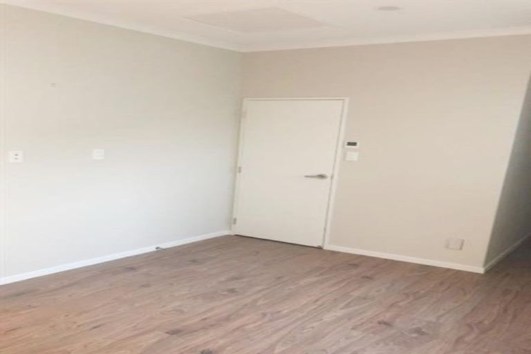 Photo of property in 15 Drumbuoy Drive, Flat Bush, Auckland, 2019