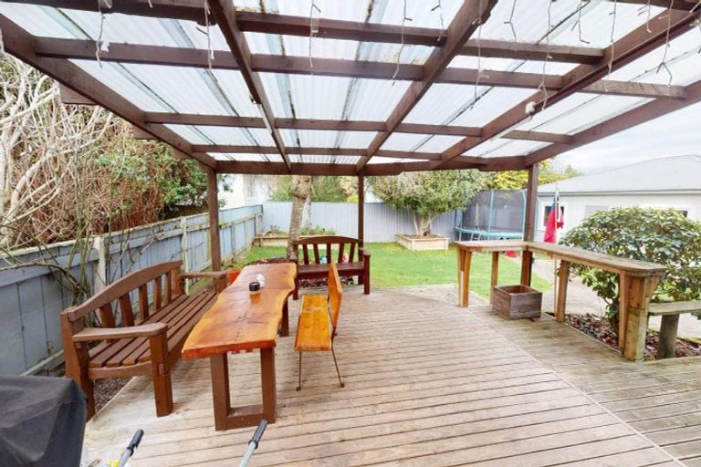Photo of property in 162 Weraroa Road, Levin, 5510