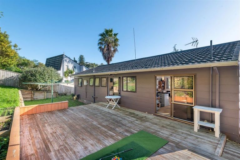 Photo of property in 9 Honeysuckle Lane, Mairangi Bay, Auckland, 0630