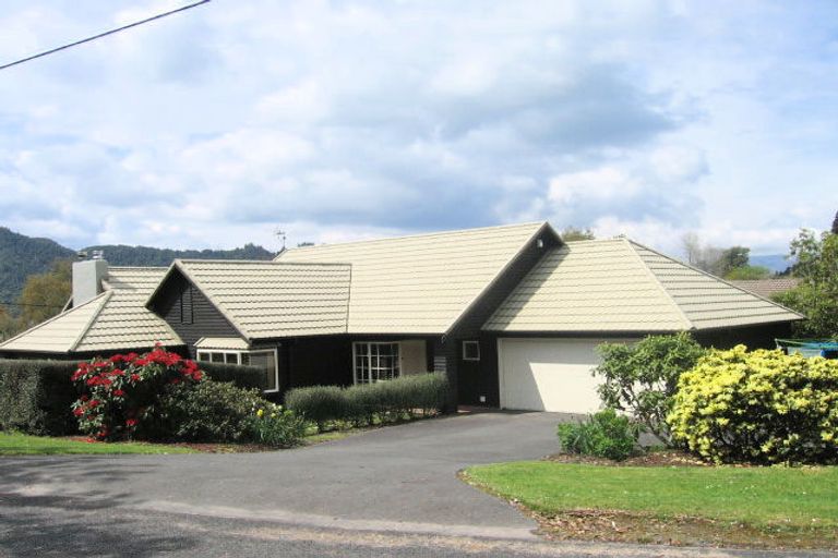 Photo of property in 25 Millar Road, Lake Okareka, Rotorua, 3076
