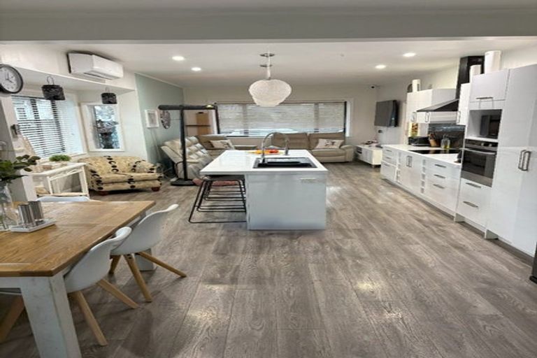 Photo of property in 705 Massey Street, Akina, Hastings, 4122