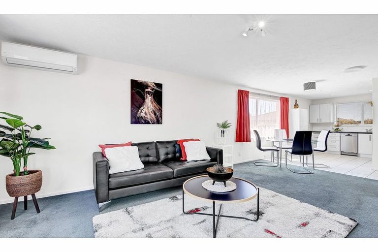 Photo of property in 2/67 Keighleys Road, Bromley, Christchurch, 8062