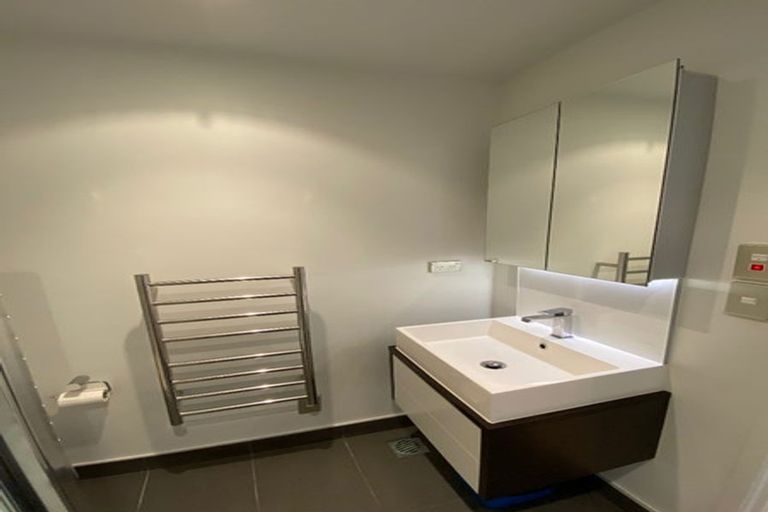 Photo of property in 365a Don Buck Road, Massey, Auckland, 0614