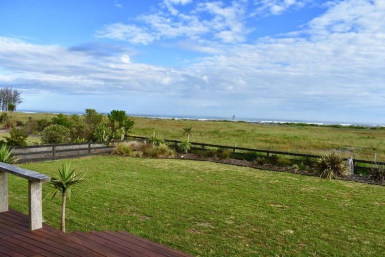 Photo of property in 4 Elley Drive, Carters Beach, Westport, 7825