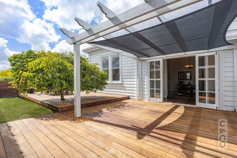 Photo of property in 25 George Street, Riverhead, 0820